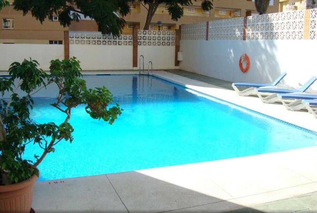 Apartamento En La Carihuela Torremolinos Exterior photo