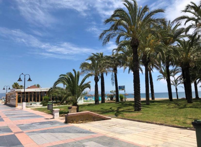 Apartamento En La Carihuela Torremolinos Exterior photo